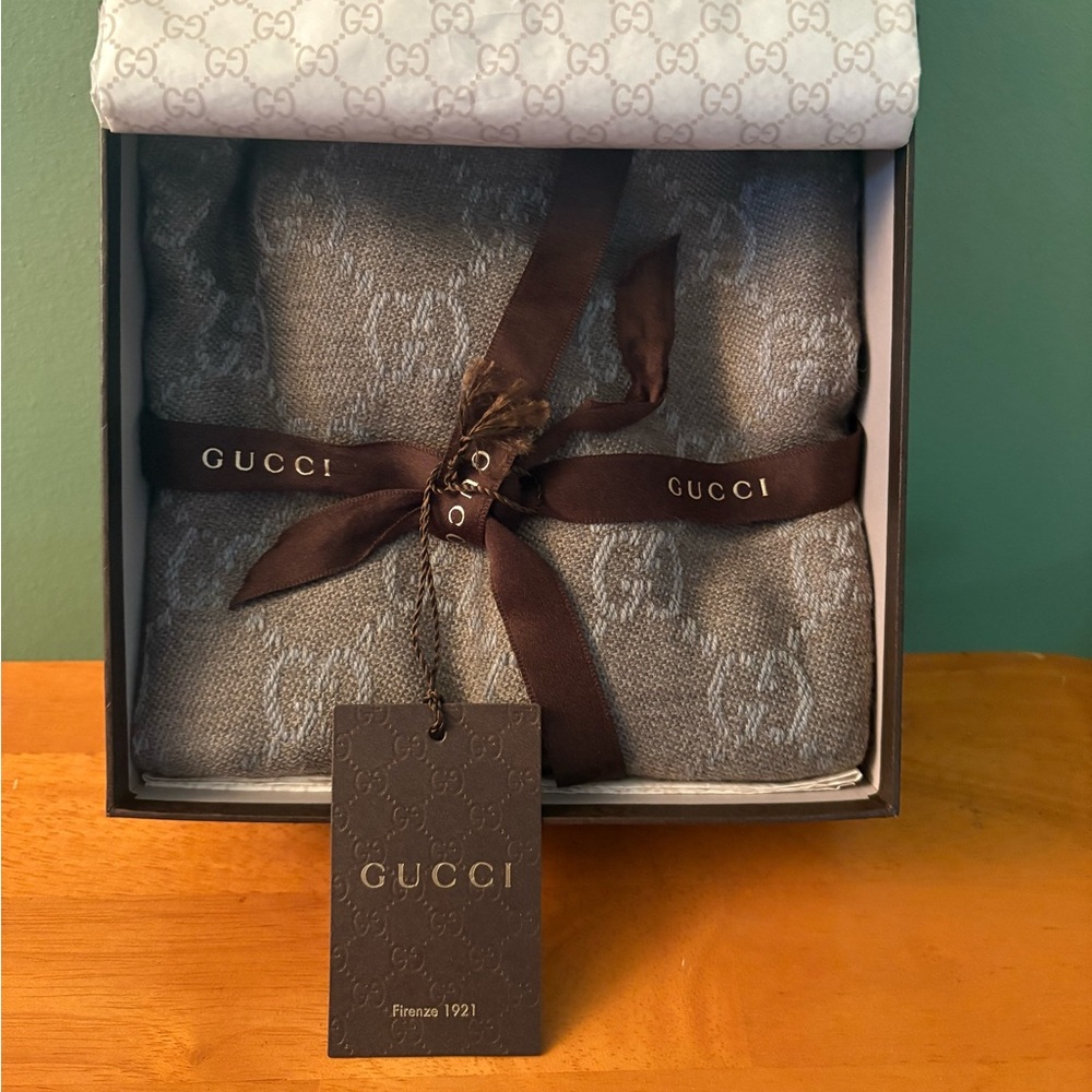 GUCCI - Gray Beige Dark Brown Wool Scarf 203-070225